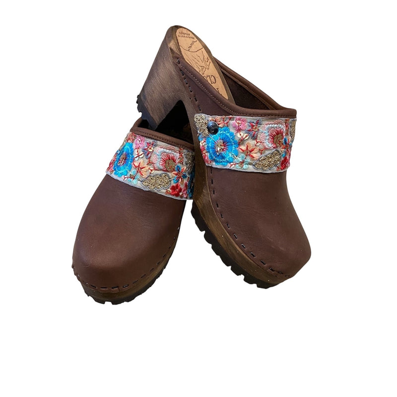 High Heel Mountain Sole Brown Oil Tanned Leather with your choice of Ribbon Snap Strap