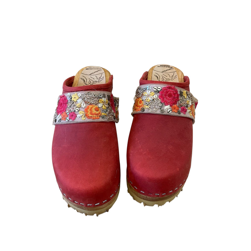 Mountain Sole Red Oil Tanned Leather with Ribbon Snap Strap
