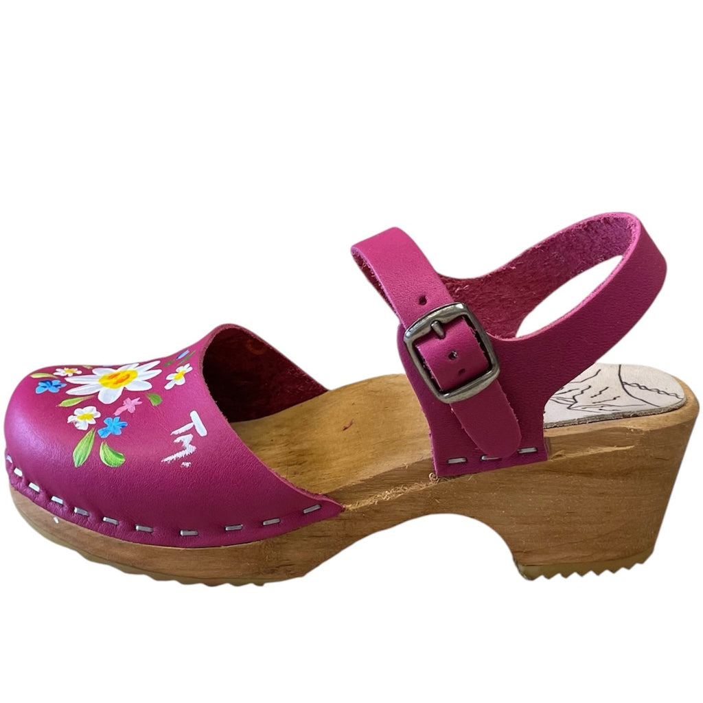 Children's Closed Toe Fuchsia Malin Moa Sandal