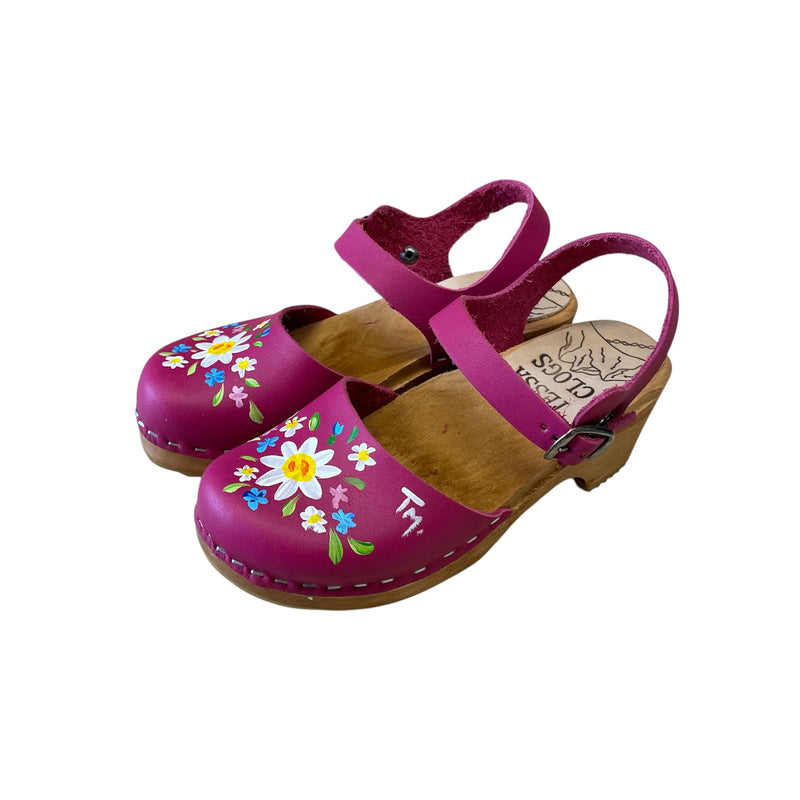 Children's Closed Toe Fuchsia Malin Moa Sandal
