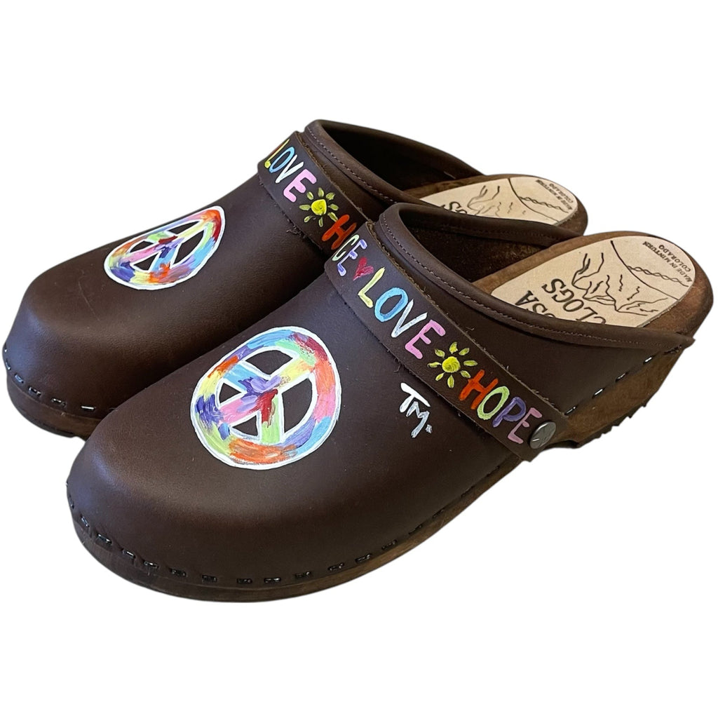 Traditional Heel Brown Oil Peace Sign