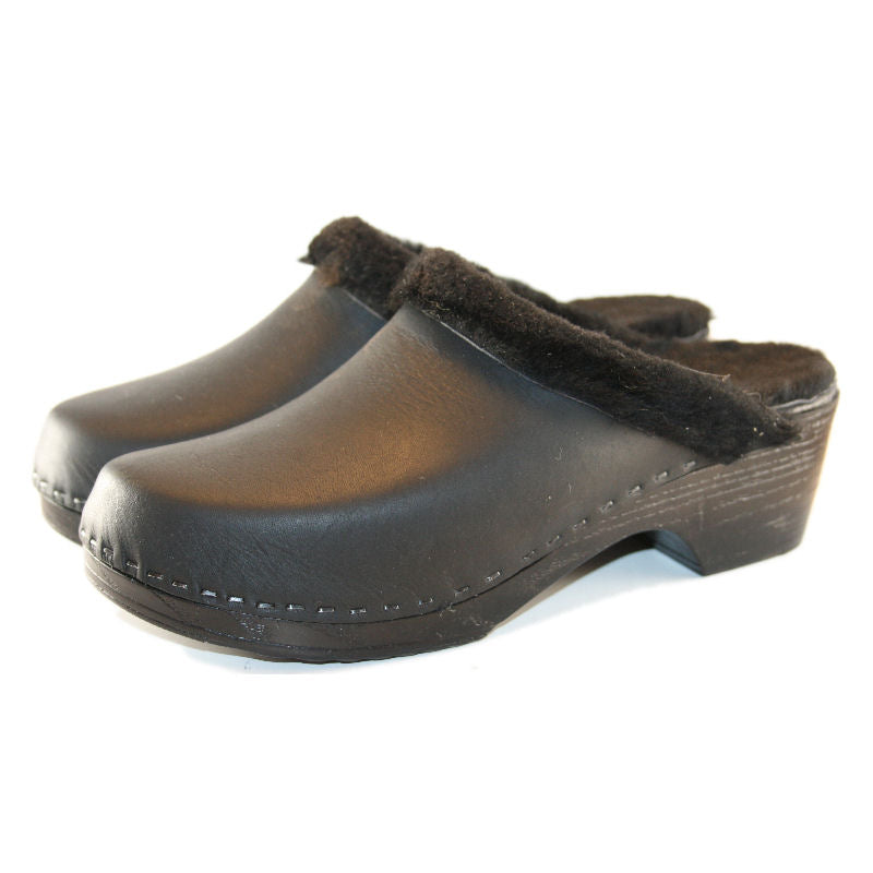 Black Shearling lined Clogs on a flexible sole in Black Leather with Black Shearling