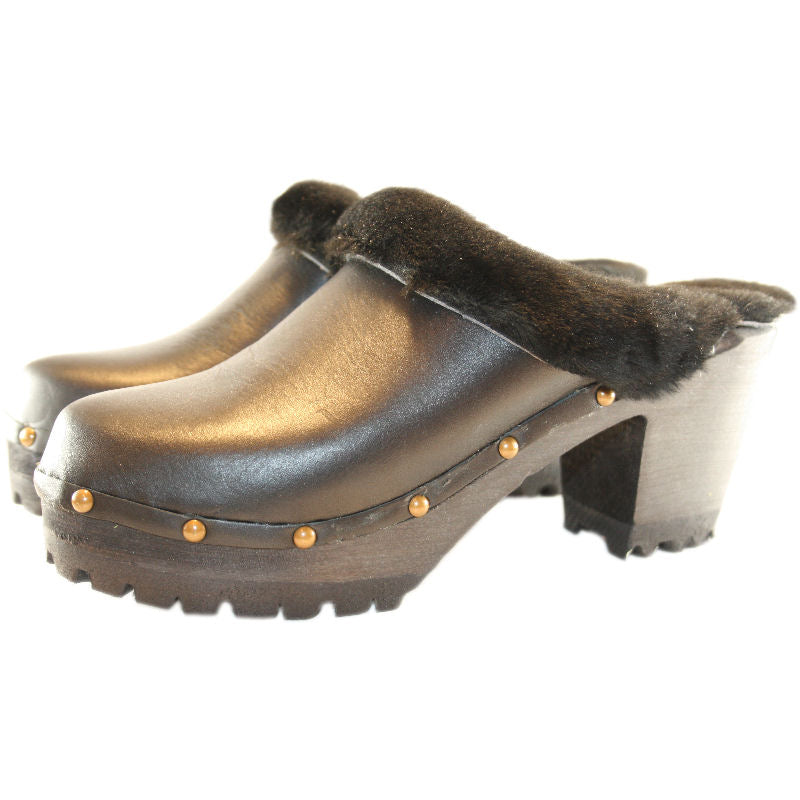 black high heelmountain shearling clogs finished with decorative nails