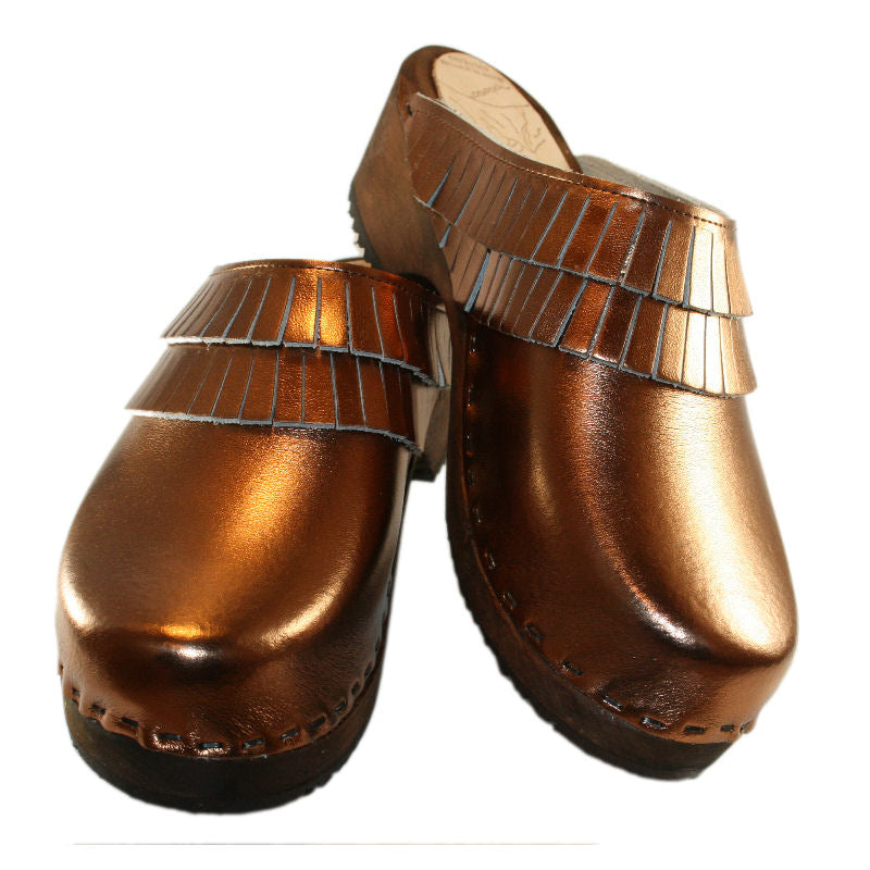 Clogs with Fringe Annie in Bronze Metallic Leather