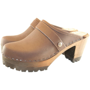 High Heel Mountain Clogs in Brown Oil Tanned Leather