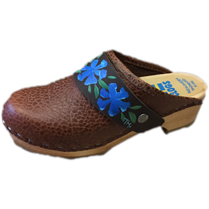 Traditional Heel Caramel Pebbled Leather with Hand Painted Cornflower Snap Strap