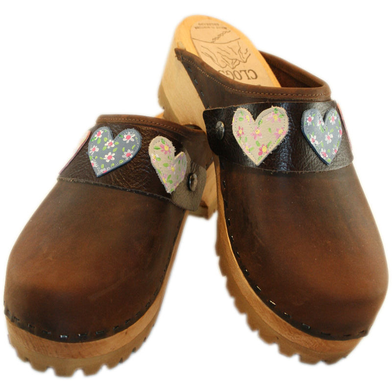Mountain Sole Dark Chocolate with your choice of Hand Painted Heart Snap Strap