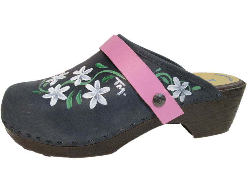 Tessa Clogs in a flexible sole, painted in our Axelina design