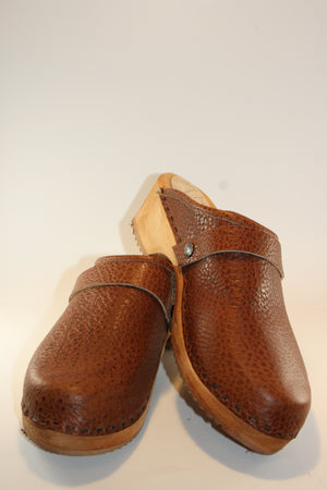 Traditional Heel Caramel Pebbled Leather size 41 - Factory Seconds