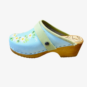 Light Blue Daiy Traditional Heel with Lime Green Edge band and Strap