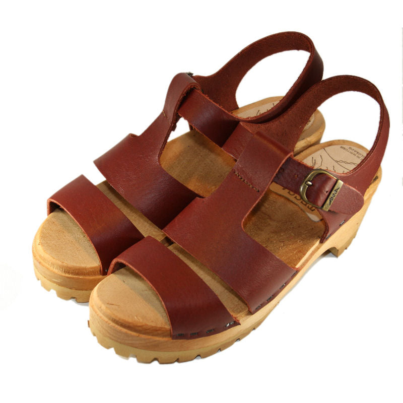 Red Mahogany Tina Sandal on our Mountain sole
