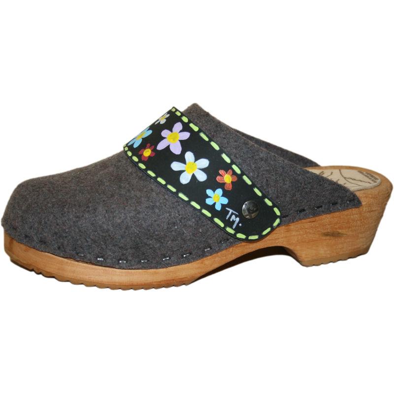 Traditional Heel Tessa Clogs in Gray Felt with Hand Painted Black Maria Strap
