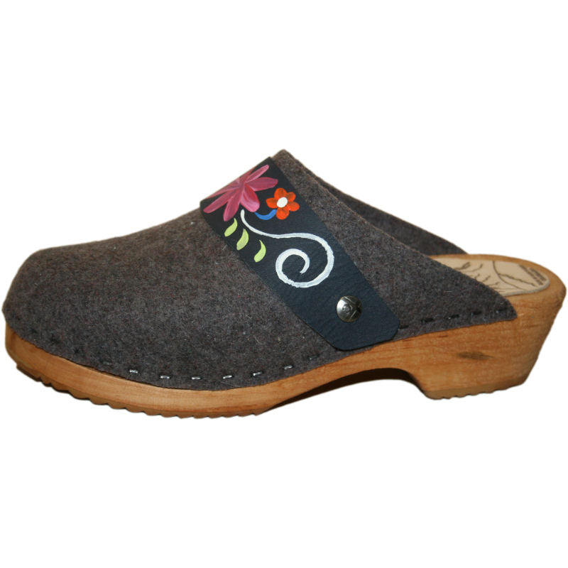 Tradition Heel Tessa Clog in Gray Felt Wool with hand painted Patti Strap