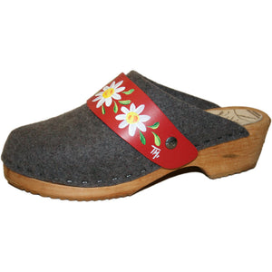 Traditional Heel Tessa Clog in Gray Felt Wool with hand painted Red Daisy Strap