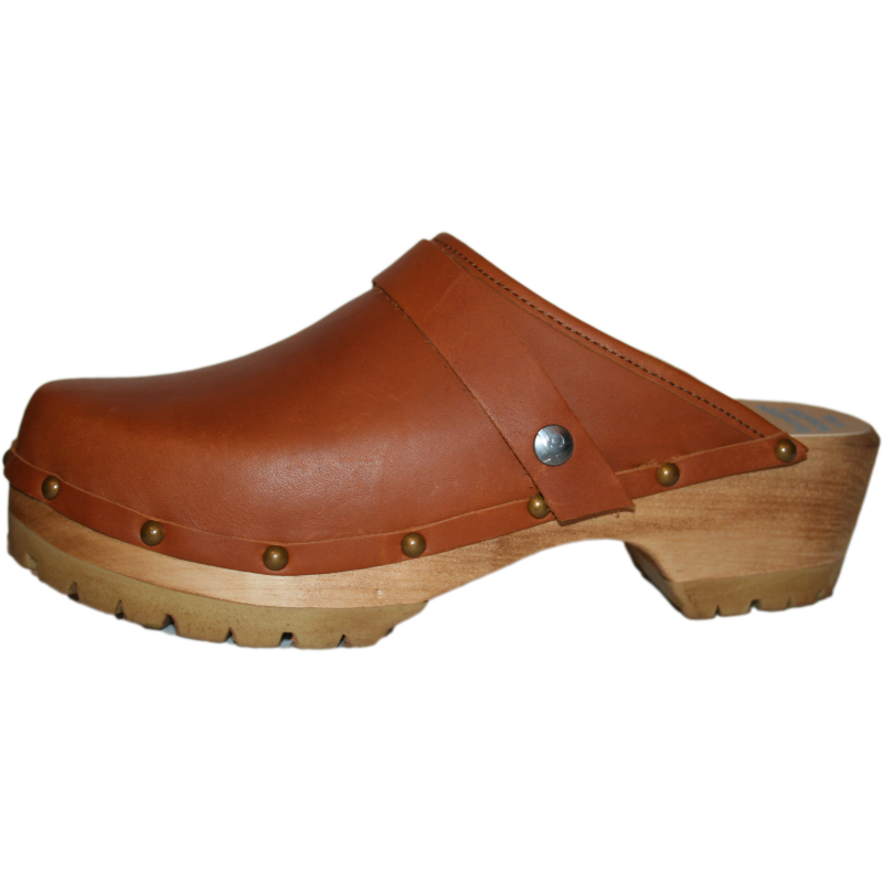 Sunrise Oil Tanned Leather on our Mountain Sole finished with Decorative Nails