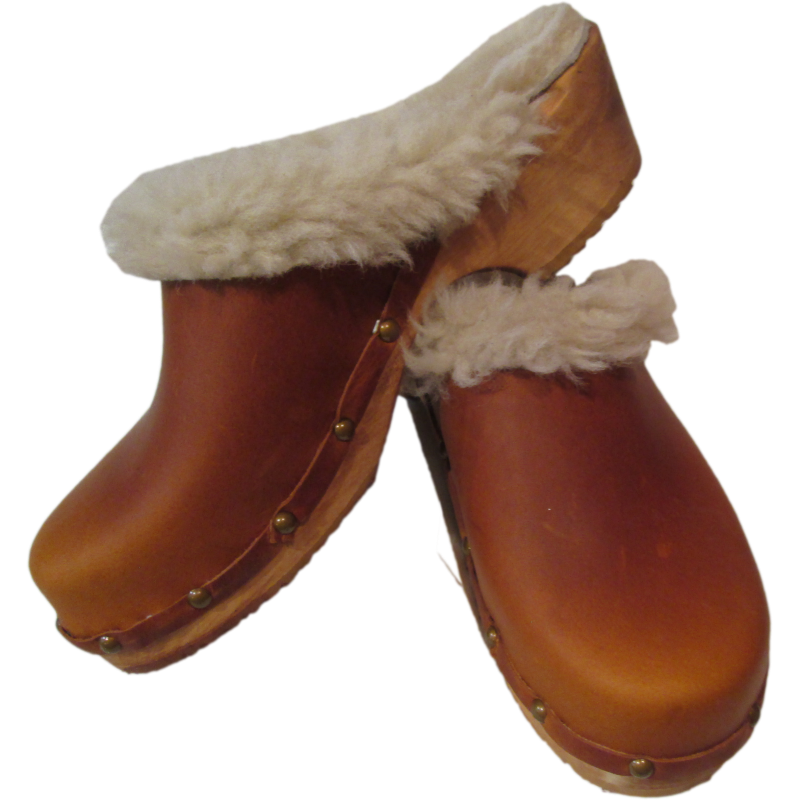 Traditional Heel Sunrise Oil Shearling lined clogs with Decorative Nails